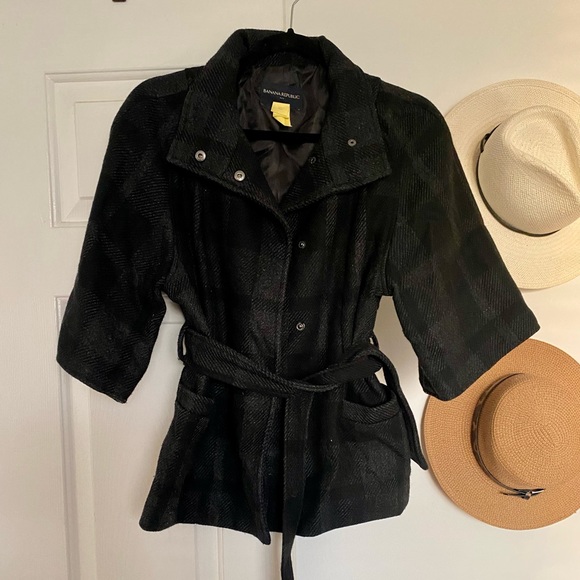 Banana Republic Jackets & Blazers - Banana Republic black wool coat